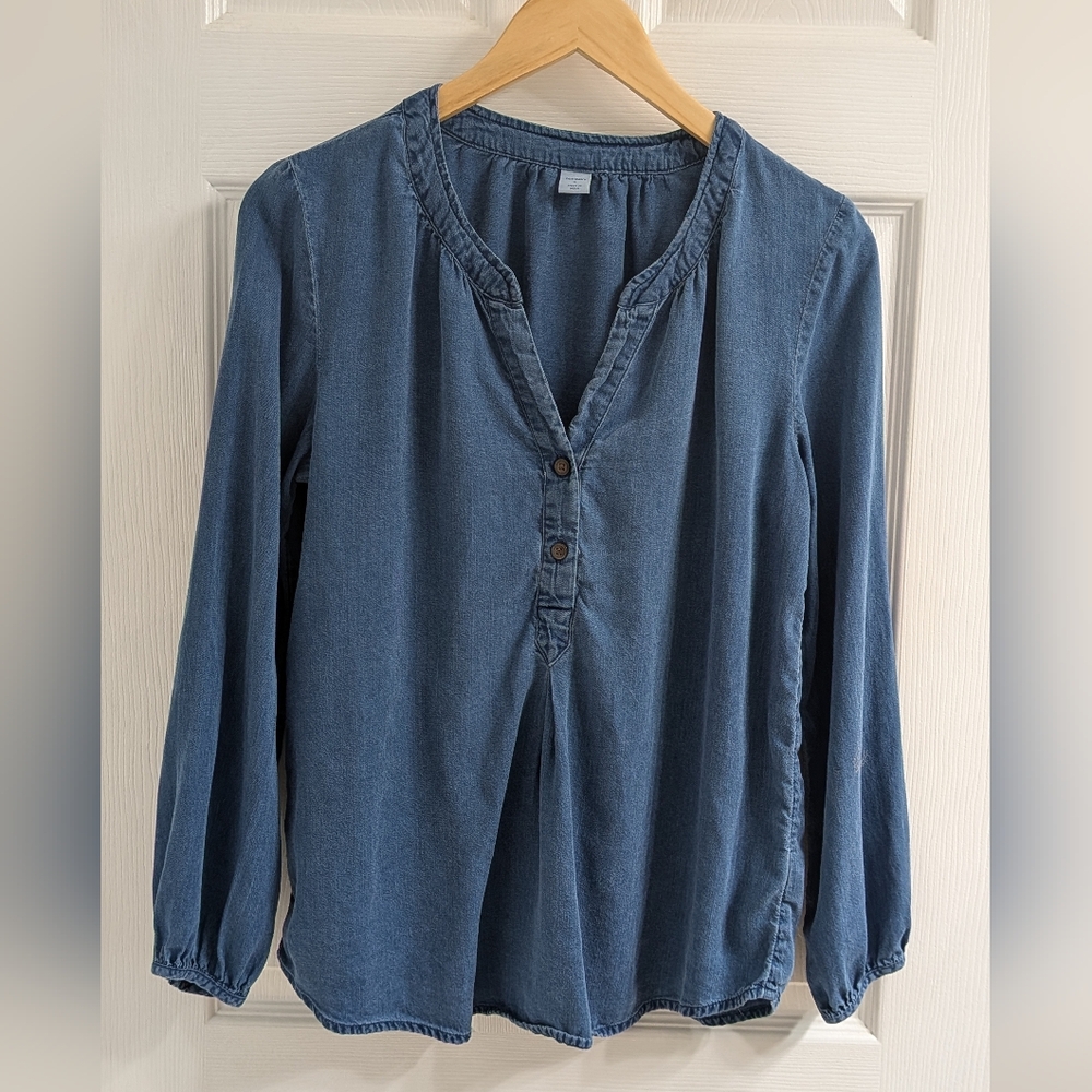 Women's Old Navy Chambray‎ Jean Pull Over Top Small Like New Classic Long Sleeve